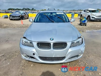Piąte zdjęcie samochodu w środku: 2011 BMW 328 I VIN:WBAPH7G52BNM55548 - miniatura