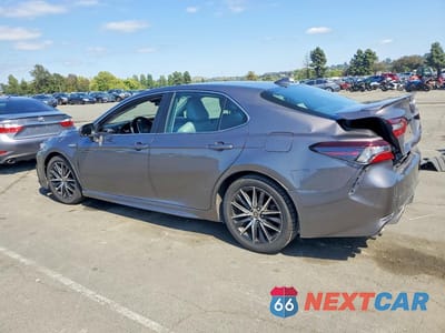 Drugie zdjęcie samochodu z przodu: 2021 TOYOTA CAMRY SE VIN:4T1G31AK2MU563265 - miniatura