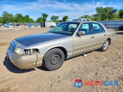 1999 FORD CROWN VICTORIA 2FAFP73W5XX115810 - główne zdjęcie licytacji z USA - miniatura