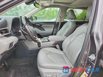 Zdjęcie 7 z 13 samochodu: 2023 TOYOTA HIGHLANDER XLE VIN:5TDKDRBH1PS009124 - miniatura