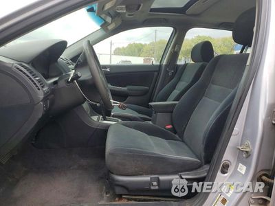 Zdjęcie 7 z 12 samochodu: 2004 HONDA ACCORD EX VIN:1HGCM56714A154379 - miniatura