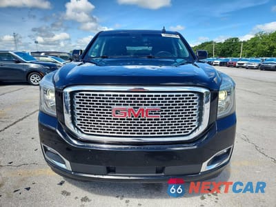 Piąte zdjęcie samochodu w środku: 2017 GMC YUKON DENALI VIN:1GKS2CKJ8HR195366 - miniatura