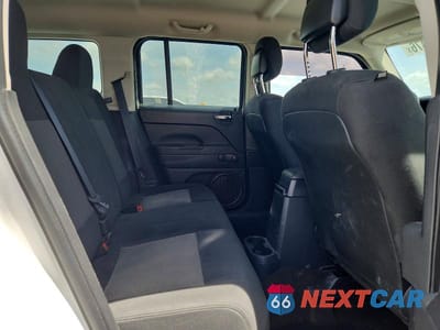 Zdjęcie 10 z 12 samochodu: 2014 JEEP PATRIOT SPORT VIN:1C4NJPBAXED645000 - miniatura