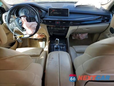 Zdjęcie 8 z 13 samochodu: 2014 BMW X5 XDRIVE35I VIN:5UXKR0C5XE0H19643 - miniatura
