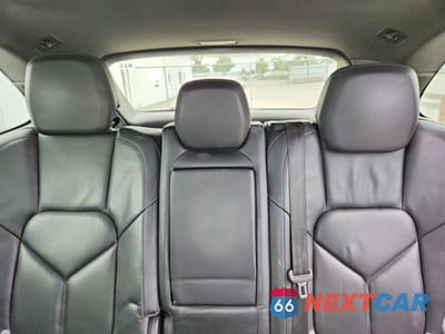 Zdjęcie 10 z 13 samochodu: 2011 PORSCHE CAYENNE S VIN:WP1AB2A29BLA48445 - miniatura