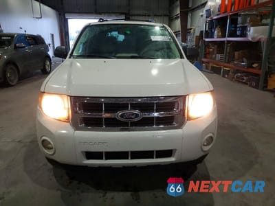 Piąte zdjęcie samochodu w środku: 2010 FORD ESCAPE XLT VIN:1FMCU0DG9AKC68846 - miniatura