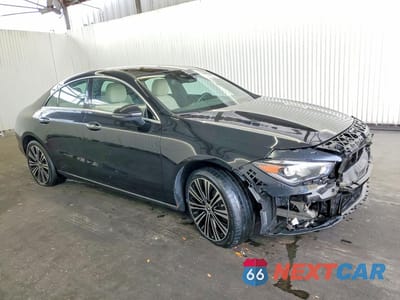 Czwarte zdjęcie samochodu z boku: 2023 MERCEDES-BENZ CLA 250 4MATIC VIN:W1K5J4HB5PN393142 - miniatura