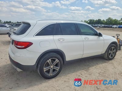 Trzecie zdjęcie samochodu z tyłu: 2016 MERCEDES-BENZ GLC 300 VIN:WDC0G4JB4GF093772 - miniatura