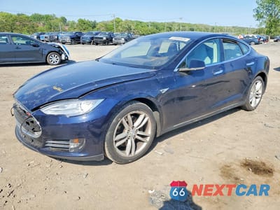2014 TESLA MODEL S 5YJSA1H12EFP41588 - główne zdjęcie licytacji z USA - miniatura