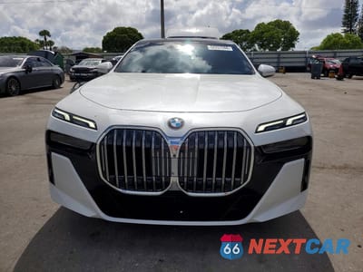 Piąte zdjęcie samochodu w środku: 2024 BMW 740 I VIN:WBA23EH02RCS46008 - miniatura