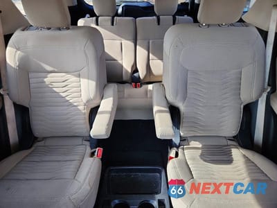 Zdjęcie 10 z 13 samochodu: 2020 FORD EXPLORER XLT VIN:1FMSK8DH9LGC00805 - miniatura