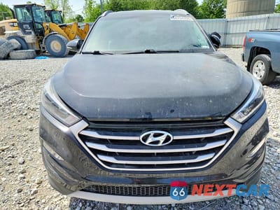 Piąte zdjęcie samochodu w środku: 2017 HYUNDAI TUCSON SPORT VIN:KM8J3CA24HU374561 - miniatura