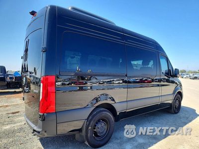 Trzecie zdjęcie samochodu z tyłu: 2025 MERCEDES-BENZ SPRINTER 2500 VIN:W1Z4KFHY5SP811710 - miniatura