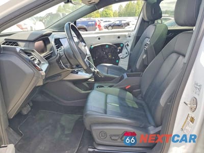 Zdjęcie 7 z 14 samochodu: 2023 AUDI Q4 E-TRON PREMIUM VIN:WA1K2BFZ1PP060286 - miniatura