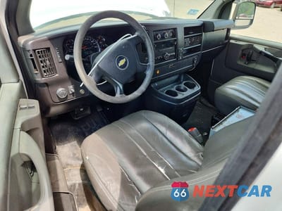 Zdjęcie 8 z 13 samochodu: 2010 CHEVROLET EXPRESS G1500 VIN:1GCUGADX3A1163862 - miniatura