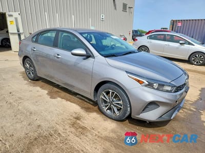 Czwarte zdjęcie samochodu z boku: 2022 KIA FORTE LXS VIN:3KPF24AD9NE468269 - miniatura