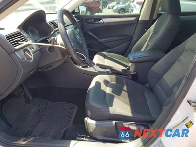 Zdjęcie 7 z 12 samochodu: 2013 VOLKSWAGEN PASSAT S VIN:1VWAP7A39DC029094 - miniatura