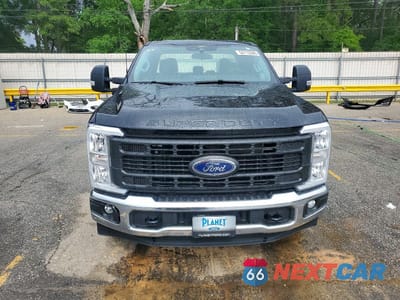 Piąte zdjęcie samochodu w środku: 2026 FORD F350 SUPER DUTY VIN:1FT8X3AA8TED28894 - miniatura