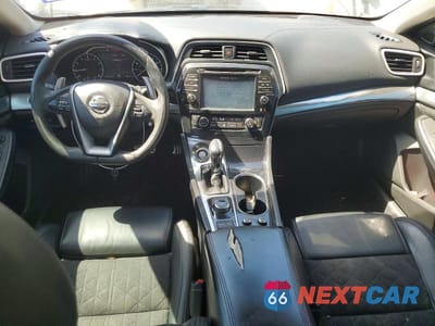 Zdjęcie 8 z 12 samochodu: 2016 NISSAN MAXIMA 3.5 SR VIN:1N4AA6AP5GC904764 - miniatura