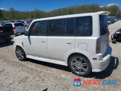 Drugie zdjęcie samochodu z przodu: 2005 TOYOTA SCION XB VIN:JTLKT324X50180181 - miniatura