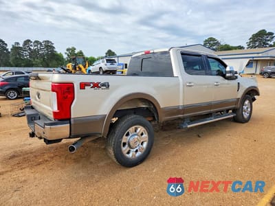 Trzecie zdjęcie samochodu z tyłu: 2017 FORD F250 SUPER DUTY VIN:1FT7W2B61HEE20570 - miniatura