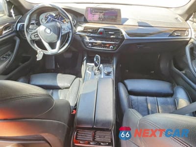 Zdjęcie 8 z 12 samochodu: 2018 BMW 530E VIN:WBAJA9C54JB252883 - miniatura