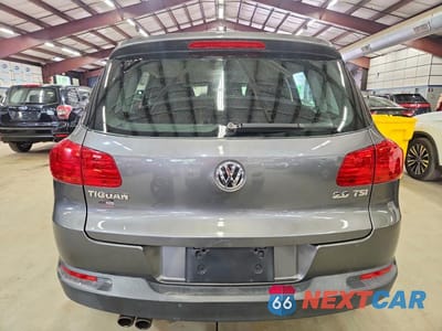 Zdjęcie 6 z 13 samochodu: 2013 VOLKSWAGEN TIGUAN S VIN:WVGAV7AX9DW021096 - miniatura