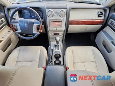 Zdjęcie 8 z 12 samochodu: 2008 LINCOLN MKZ VIN:3LNHM26T98R615982 - miniatura