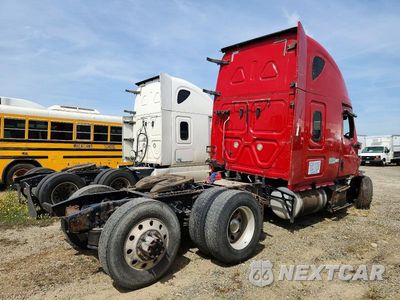 Czwarte zdjęcie samochodu z boku: 2019 FREIGHTLINER CASCADIA 1 VIN:3AKJHHDR0KSJX0944 - miniatura