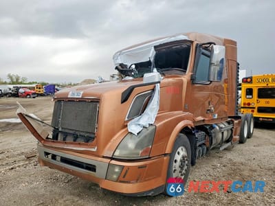Drugie zdjęcie samochodu z przodu: 2015 VOLVO VN VNL VIN:4V4N99EH7FN189714 - miniatura