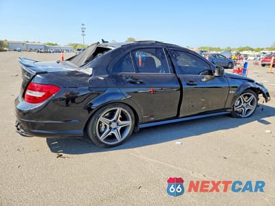 Trzecie zdjęcie samochodu z tyłu: 2008 MERCEDES-BENZ C 63 AMG VIN:WDDGF77X08F163108 - miniatura