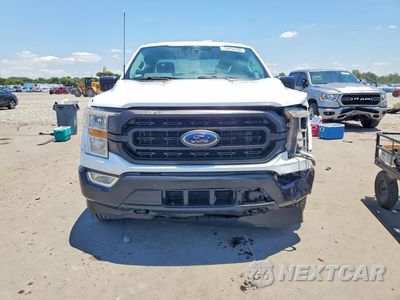Piąte zdjęcie samochodu w środku: 2022 FORD F150 SUPER CAB VIN:1FTEX1EP2NKE09996 - miniatura