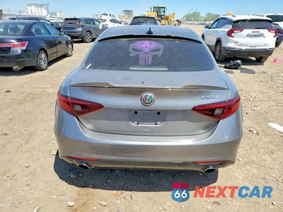 Zdjęcie 6 z 12 samochodu: 2017 ALFA ROMEO GIULIA VIN:ZARFAEBN3H7553750 - miniatura