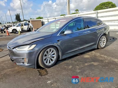 2017 TESLA MODEL X 100D 5YJXCDE29HF052215 - główne zdjęcie licytacji z USA - miniatura