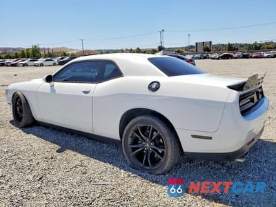 Drugie zdjęcie samochodu z przodu: 2018 DODGE CHALLENGER SXT VIN:2C3CDZAG8JH171307 - miniatura