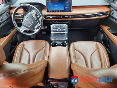 Zdjęcie 8 z 13 samochodu: 2022 LINCOLN NAUTILUS RESERVE VIN:2LMPJ6K95NBL17580 - miniatura