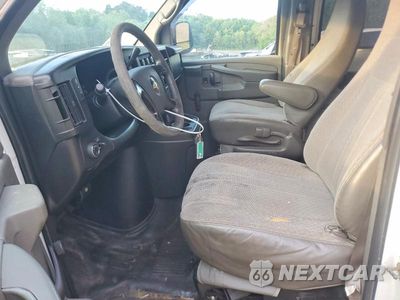 Zdjęcie 7 z 14 samochodu: 2010 CHEVROLET EXPRESS G1500 VIN:1GCUGADX1A1144999 - miniatura