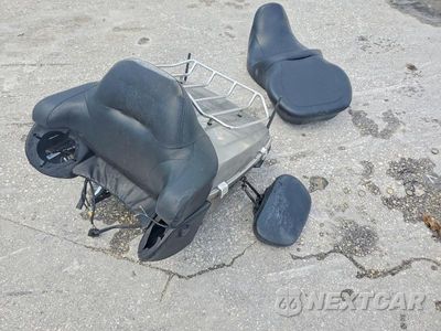 Zdjęcie 8 z 9 samochodu: 2016 HARLEY-DAVIDSON FLTRU VIN:1HD1KGL14GB612100 - miniatura