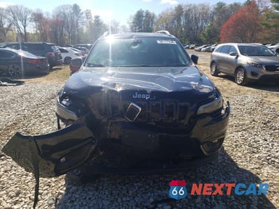 Piąte zdjęcie samochodu w środku: 2019 JEEP CHEROKEE LATITUDE VIN:1C4PJMCXXKD104910 - miniatura