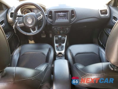 Zdjęcie 8 z 14 samochodu: 2018 JEEP COMPASS VIN:3C4NJCBB7JT137427 - miniatura