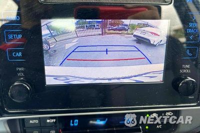 Zdjęcie 11 z 14 samochodu: 2018 TOYOTA COROLLA LE VIN:5YFBURHE3JP840007 - miniatura