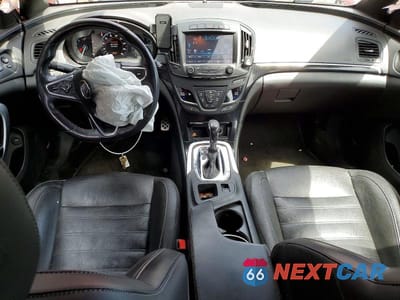 Zdjęcie 8 z 13 samochodu: 2017 BUICK REGAL GS VIN:2G4GU5GX1H9122351 - miniatura