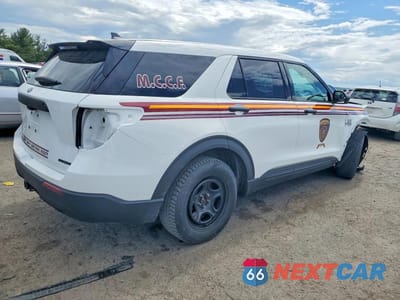Trzecie zdjęcie samochodu z tyłu: 2021 FORD EXPLORER POLICE INTERCEPTOR VIN:1FM5K8AB5MGA87482 - miniatura