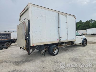Trzecie zdjęcie samochodu z tyłu: 2014 RAM 5500 BOX TRUCK VIN:3C7WRMDL4EG204902 - miniatura