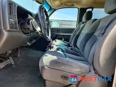 Zdjęcie 7 z 13 samochodu: 2005 CHEVROLET SILVERADO K2500 HEAVY DUTY VIN:1GCHK232X5F902357 - miniatura