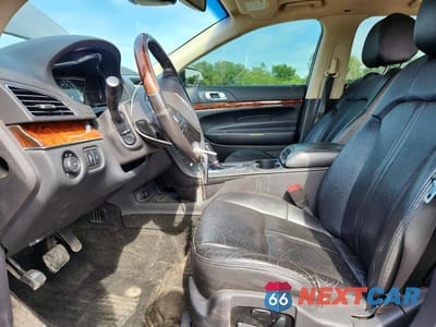 Zdjęcie 7 z 13 samochodu: 2015 LINCOLN MKT VIN:2LMHJ5AT1FBL03642 - miniatura
