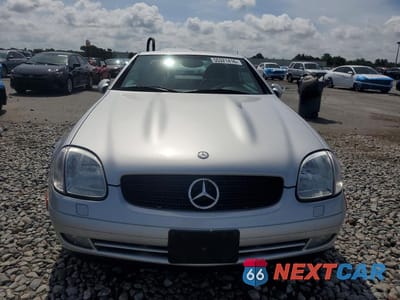 Piąte zdjęcie samochodu w środku: 1999 MERCEDES-BENZ SLK 230 KOMPRESSOR VIN:WDBKK47F8XF117531 - miniatura