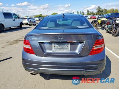 Zdjęcie 6 z 12 samochodu: 2015 MERCEDES-BENZ C 250 VIN:WDDGJ4HB0FG383999 - miniatura