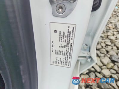 Zdjęcie 12 z 12 samochodu: 2023 TESLA MODEL 3 VIN:5YJ3E1EA9PF574596 - miniatura