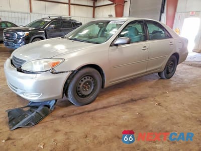 2002 TOYOTA CAMRY XLE 4T1BE32KX2U520384 - główne zdjęcie licytacji z USA - miniatura